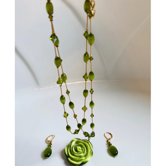 2-Strand Beautiful Glass Flower Necklace w: Matching Earrings - Picture 5 of 6